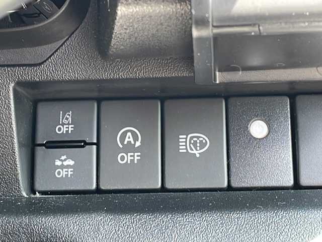 スズキ ジムニー XC 静岡県 2022(令4)年 4.2万km ピュアホワイトP ４WD/ワンオーナー/純正8インチナビ/(CD/DVD/BT/AM/FM)/プッシュスタート/ビルトインETC/ステアリングスイッチ/クルーズコントロール/前後ドライブレコーダー/アイドリングストップ/シートヒーター/フロアマット/電動格納ミラー/ウィンカーミラー/LEDヘッドライト/フォグランプ/純正16インチAW/衝突被害軽減システム/ダウンヒルアシストコントロール/クリアランスソナー/横滑り防止装置/スマートキー