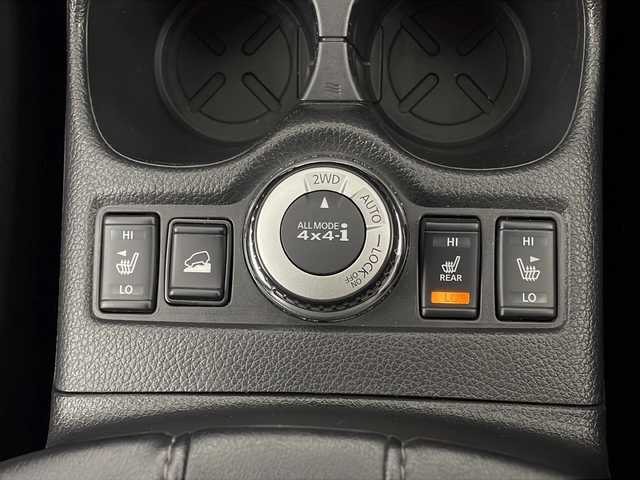 日産 エクストレイル ハイブリッド 20Xi 新潟県 2020(令2)年 3.2万km ブリリアントホワイトパール ４WD/プロパイロット/純正SDナビ　　/　　CD/DVD/AM/FM/フルセグ/BT/iPod/アラウンドビュモニター/インテリジェンスクルーズコントロール/パワーバックドア/HIDオートライト/レザーシート/全席シートヒーター/17インチ純正アルミホイール付/ステアリングスイッチ/USB/電動パーキングブレーキ/オートブレーキホールド/デジタルインナーミラー/スペアキー/スマートキー/ETC