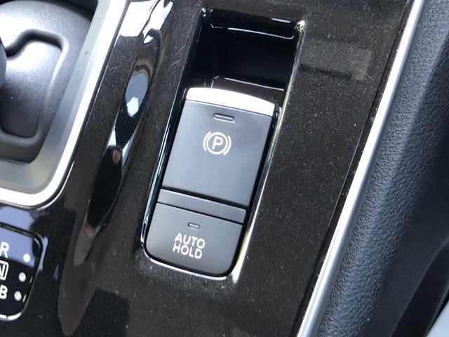 日産 セレナ e－パワー ハイウェイスター V 愛媛県 2021(令3)年 3.3万km ブリリアントホワイトパール メーカーオプションナビ/・CD/DVD/Blu-ray/・Bluetooth/MSV/SD/アラウンドビューカメラ/・フロントカメラ/・左サイドカメラ/・バックカメラ/前方ドライブレコーダー/ETC/プロパイロット/・安全装置/衝突軽減ブレーキ/レーンキープアシスト/側方、後側方支援/標識認識機能/クリアランスソナー /レーダークルーズコントロール/両側パワースライドドア /・左側ハンズフリードア/デジタルインナーミラー/オートブレーキホールド/2列目サンシェード