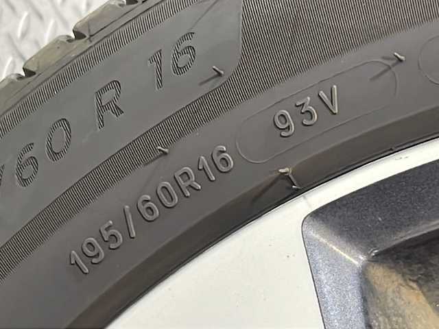 日産 セレナ ハイウェイスター プロパイロットED 広島県 2017(平29)年 5.5万km ブリリアントホワイトパール 純正9型ナビ/純正フリップダウンモニター/プロパイロット/ハンズフリーオートスライドドア/バックカメラ/衝突軽減ブレーキ/車線逸脱抑制/誤発進抑制/電動パーキングブレーキ/オートブレーキホールド/LEDヘッドランプ/オートライト/純正16インチAW/ETC/ドライブレコーダー