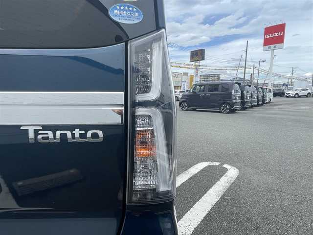 ダイハツ タント カスタム X 熊本県 2019(令1)年 8.2万km レーザーブルークリスタルシャイン (株)IDOMが運営する【じしゃロン熊本店】の自社ローン専用車両になりますこちらは現金またはオートローンご利用時の価格です。自社ローンご希望の方は別途その旨お申付け下さい/純正SDナビ【NSZN-Y69DS】/　（フルセグTV・Bluetooth・DVD・CD・USB・AM/FM）/ステアリングスイッチ/純正ドライブレコーダー/ビルトインETC/衝突軽減ブレーキ/コーナーセンサー/横滑り防止装置/アイドリングストップ/両側パワースライドドア/ISOFIX/ドアバイザー/電動格納ウィンカーミラー/純正14インチアルミホイール/純正フロアマット/純正LEDヘッドライト