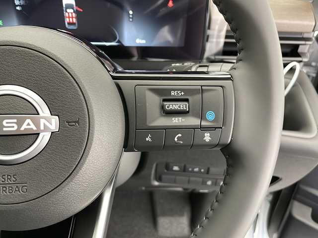 日産 セレナ e－パワー ハイウェイスター V 長野県 2025(令7)年 0.1千km 白Ⅱ 登録済未使用車/大型ナビ/（フルセグ/Bluetooth/HDMI）/全方位モニター/デジタルインナーミラー/両側電動スライドドア（ハンズフリー）/純正後席モニター/ビルトインETC2.0/衝突軽減ブレーキ/レーンキープアシスト/プロパイロット/前後コーナーセンサー/ブラインドスポットモニター/先行車発進お知らせ/標識認識機能/前後ドライブレコーダー/デジタルインナーミラー/置くだけ充電/オートホールド/スマートキー/スペアキー/取扱説明書/保証書