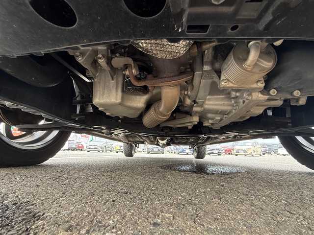 スズキ クロスビー HYBRID MX 岩手県 2019(令1)年 5.2万km ピュアホワイトP メモリナビ　Ｂｌｕｅｔｏｏｔｈ再生　フルセグＴＶ　ＥＴＣ　ターボ　純正１６ＡＷ　ＬＥＤ　ＥＴＣ　バックＣ　純正フロアマット　横滑り防止　ダウンヒル　Ｓヒーター　ＣＤ／ＤＶＤ再生　スマートキー