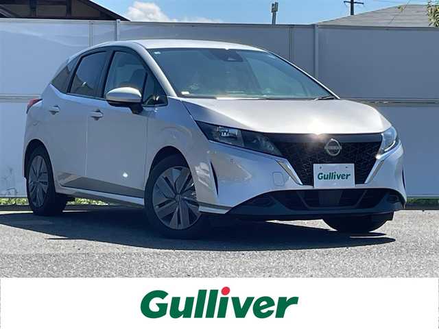 日産 ノート X FOUR 岩手県 2022(令4)年 4.3万km ブリリアントシルバー プロパイロット　日産コネクトナビ　ＡｐｐｌｅＣａｒＰｌａｙ　ＡｎｄｒｏｉｄＡｕｔｏ　フルセグ　ＨＤＭＩ　全周囲カメラ　ビルトインＥＴＣ　シートヒーター　ＢＳＭ　ステアリングヒーター　デジタルミラー