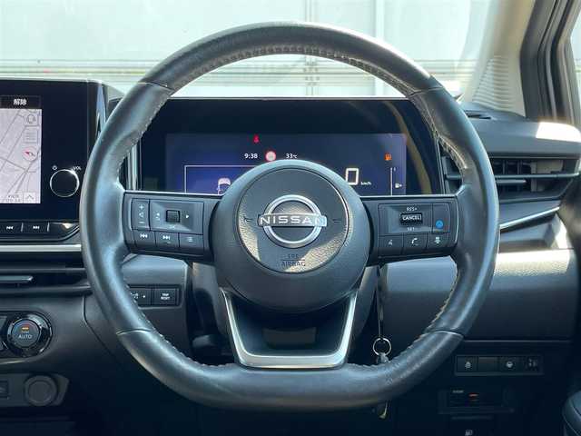 日産 ノート X FOUR 岩手県 2022(令4)年 4.3万km ブリリアントシルバー プロパイロット　日産コネクトナビ　ＡｐｐｌｅＣａｒＰｌａｙ　ＡｎｄｒｏｉｄＡｕｔｏ　フルセグ　ＨＤＭＩ　全周囲カメラ　ビルトインＥＴＣ　シートヒーター　ＢＳＭ　ステアリングヒーター　デジタルミラー
