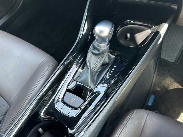 トヨタ Ｃ－ＨＲ ハイブリッド 1．8G 福岡県 2018(平30)年 2.6万km センシュアルレッドマイカ アルパイン製９インチビックXナビ/バックカメラ/ハーフレザーシート/スマートキー/ETC車載機/オートライト/オートハイビーム/サイドエアバック/純正１８インチアルミホイル