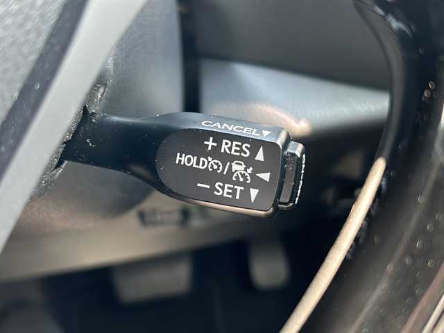 トヨタ Ｃ－ＨＲ ハイブリッド 1．8G 福岡県 2018(平30)年 2.6万km センシュアルレッドマイカ アルパイン製９インチビックXナビ/バックカメラ/ハーフレザーシート/スマートキー/ETC車載機/オートライト/オートハイビーム/サイドエアバック/純正１８インチアルミホイル
