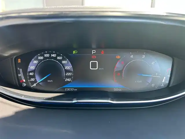 プジョー ３００８ GT ブルー HDi 石川県 2020(令2)年 2.3万km 白 ガラスサンルーフ/純正HDDナビ/衝突軽減装置/横滑り防止装置/アダプティブブラインドスポットモニター/アクティブクルーズコントロール/レーンキープアシスト/コーナーセンサー/ETC/全周囲カメラ/運転席・助手席メモリー付きパワーシート/運転席・助手席シートヒーター/電動リアゲート/パドルシフト/LEDヘッドライト