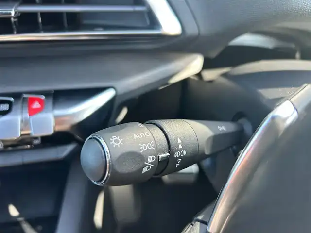 プジョー ３００８ GT ブルー HDi 石川県 2020(令2)年 2.3万km 白 ガラスサンルーフ/純正HDDナビ/衝突軽減装置/横滑り防止装置/アダプティブブラインドスポットモニター/アクティブクルーズコントロール/レーンキープアシスト/コーナーセンサー/ETC/全周囲カメラ/運転席・助手席メモリー付きパワーシート/運転席・助手席シートヒーター/電動リアゲート/パドルシフト/LEDヘッドライト