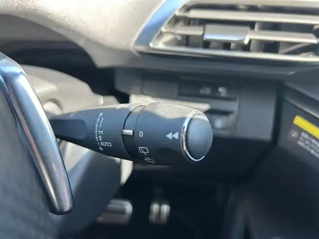 プジョー ３００８ GT ブルー HDi 石川県 2020(令2)年 2.3万km 白 ガラスサンルーフ/純正HDDナビ/衝突軽減装置/横滑り防止装置/アダプティブブラインドスポットモニター/アクティブクルーズコントロール/レーンキープアシスト/コーナーセンサー/ETC/全周囲カメラ/運転席・助手席メモリー付きパワーシート/運転席・助手席シートヒーター/電動リアゲート/パドルシフト/LEDヘッドライト