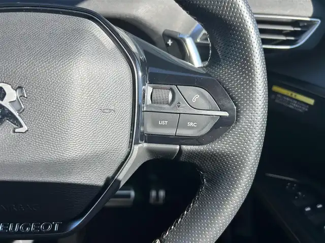 プジョー ３００８ GT ブルー HDi 石川県 2020(令2)年 2.3万km 白 ガラスサンルーフ/純正HDDナビ/衝突軽減装置/横滑り防止装置/アダプティブブラインドスポットモニター/アクティブクルーズコントロール/レーンキープアシスト/コーナーセンサー/ETC/全周囲カメラ/運転席・助手席メモリー付きパワーシート/運転席・助手席シートヒーター/電動リアゲート/パドルシフト/LEDヘッドライト