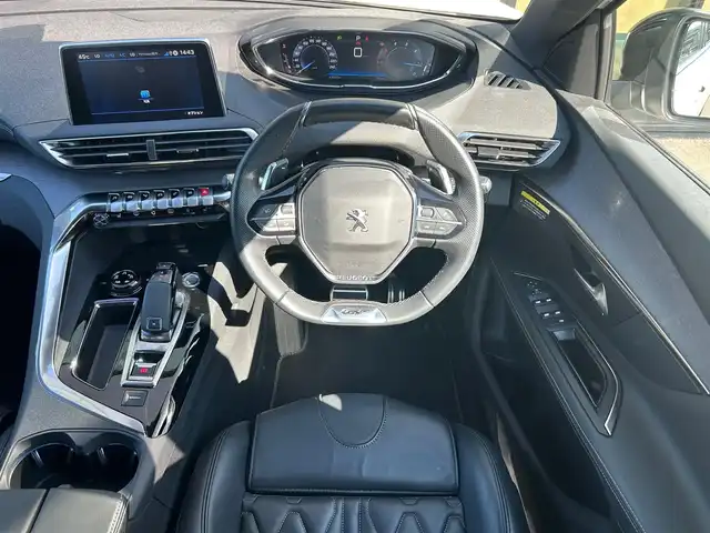 プジョー ３００８ GT ブルー HDi 石川県 2020(令2)年 2.3万km 白 ガラスサンルーフ/純正HDDナビ/衝突軽減装置/横滑り防止装置/アダプティブブラインドスポットモニター/アクティブクルーズコントロール/レーンキープアシスト/コーナーセンサー/ETC/全周囲カメラ/運転席・助手席メモリー付きパワーシート/運転席・助手席シートヒーター/電動リアゲート/パドルシフト/LEDヘッドライト