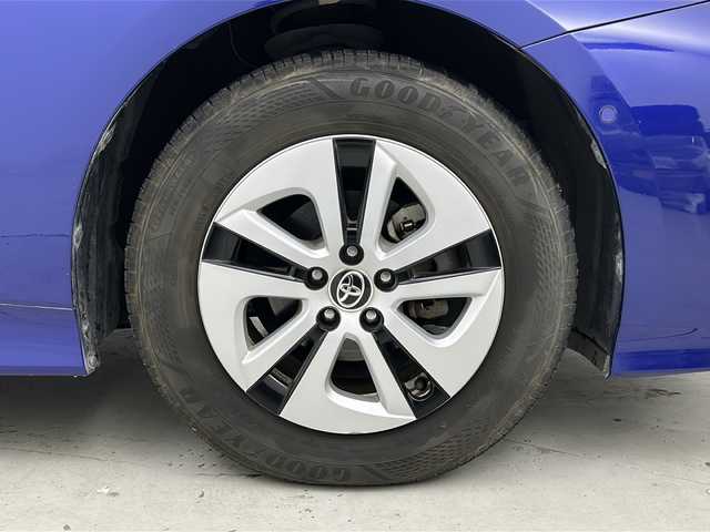 トヨタ プリウス A 宮城県 2016(平28)年 4.9万km ダークブルーマイカM 禁煙車/トヨタセーフティセンス/・レーダークルーズコントロール/・プリクラッシュセーフティ/・レーンディパーチャーアラート/・オートマチックハイビーム/ブラインドスポットモニター/ヘッドアップディスプレイ/インテリジェントパーキングアシスト/純正7型ナビ/・BT/CD/DVD/SD/USB/VTR/フルセグTV/バックカメラ/ビルトインETC/プッシュスタート/スマートキー/ステアリングスイッチ/横滑り防止装置/アイドリングストップ/LEDヘッドライト/LEDフォグランプ/純正15インチアルミホイール/社外フロアマット/防眩ミラー/純正トノカバー