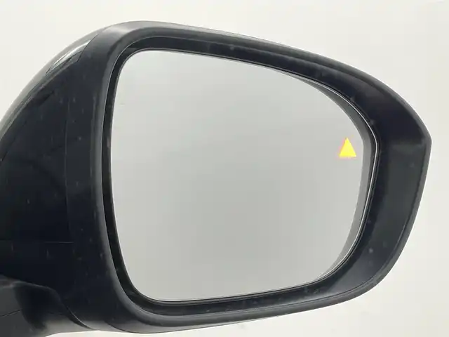 日産 セレナ e－パワー ハイウェイスター V 熊本県 2025(令7)年 0.1千km ダイヤモンドブラック 登録済未使用車/純正１２．３インチナビ　/全周囲カメラ　/後席フリップダウンモニター/両側パワースライドドア　/ビルトインＥＴＣ２．０　/前後クリアランスソナー　/レーダークルーズコントロール　/プロパイロット/踏み間違い防止アシスト/レーンキープアシスト/車線逸脱警報/後側方車両検知警報/先行車発進お知らせ機能/標識認識機能/ブラインドスポットモニター/横滑り防止/置くだけ充電/デジタルインナーミラー/純正16インチAW/オートライト/オートマチックハイビーム/LEDヘッドライト/フォグランプ/スマートキー/プッシュスタート/スペアキー1本/保証書/取扱説明書