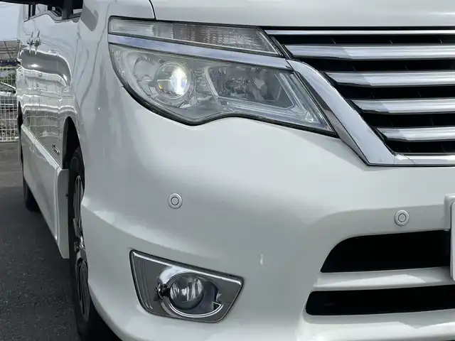 日産 セレナ HWS S HV Vセレ +SeftyⅡ 茨城県 2015(平27)年 6.1万km ブリリアントホワイトパール 純正ナビ/MC315D-W/クルコン/ETC/両側パワスラ/前後ドラレコ/前後コーナーセンサー/アイドリングストップ/オートライト/Fフォグ/LEDライト/純正フロアマット/純正アルミホイール/横滑り防止装置/レーンキープアシスト/衝突被害軽減システム/シートバックテーブル/ロールサンシェード