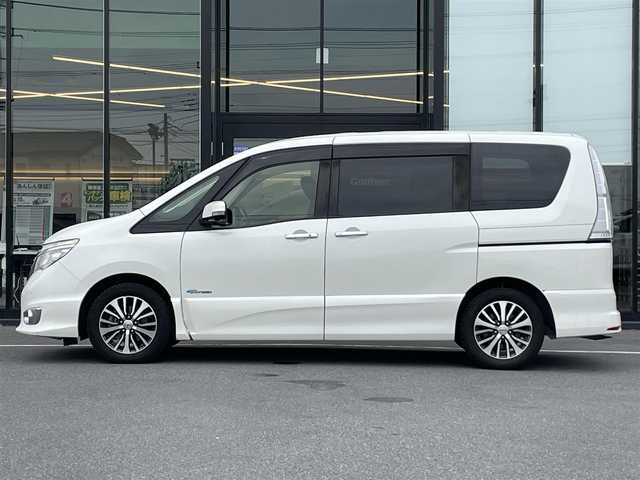 日産 セレナ HWS S HV Vセレ +SeftyⅡ 茨城県 2015(平27)年 6.1万km ブリリアントホワイトパール 純正ナビ/MC315D-W/クルコン/ETC/両側パワスラ/前後ドラレコ/前後コーナーセンサー/アイドリングストップ/オートライト/Fフォグ/LEDライト/純正フロアマット/純正アルミホイール/横滑り防止装置/レーンキープアシスト/衝突被害軽減システム/シートバックテーブル/ロールサンシェード