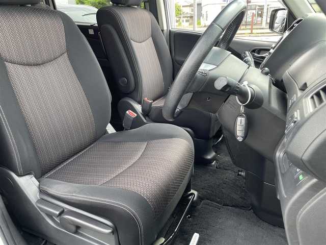 日産 セレナ HWS S HV Vセレ +SeftyⅡ 茨城県 2015(平27)年 6.1万km ブリリアントホワイトパール 純正ナビ/MC315D-W/クルコン/ETC/両側パワスラ/前後ドラレコ/前後コーナーセンサー/アイドリングストップ/オートライト/Fフォグ/LEDライト/純正フロアマット/純正アルミホイール/横滑り防止装置/レーンキープアシスト/衝突被害軽減システム/シートバックテーブル/ロールサンシェード