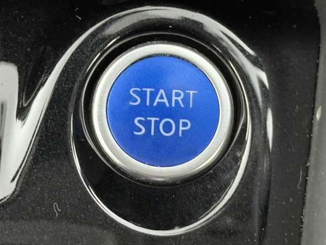 日産 キックス X 愛知県 2020(令2)年 5万km ピュアブラック デジタルインナーミラー/インテリジェントアラウンドビューモニター/プロパイロット/エマージェンシーブレーキ/ふらつき警報/車線逸脱警報機能/車線逸脱維持機能/ハイビームアシスト/純正9インチナビ/　　CD/DVD/BT/フルセグ/ドライブレコーダー/ETC/革巻きステアリング/ステアリングリモコン/ハーフレザーシート/ルーフレール/純正LEDヘッドライト/フォグランプ/純正17インチアルミホイール