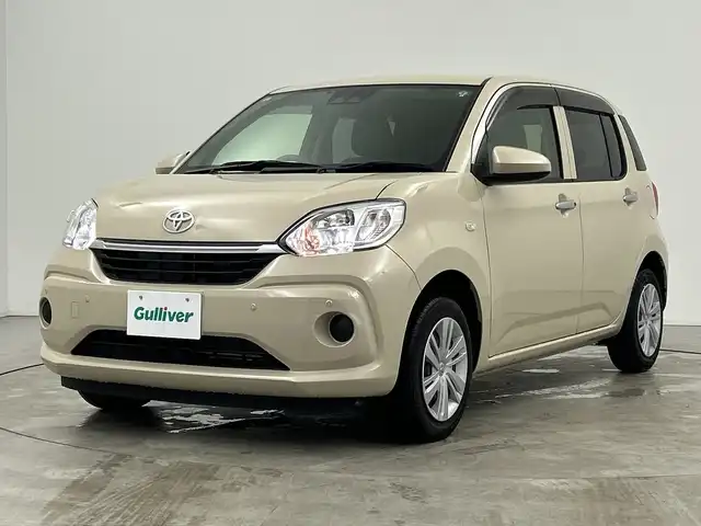トヨタ パッソ X Lパッケージ 三重県 2023(令5)年 0.6万km キナコメタリック /純正7インチナビ//バックカメラ//衝突軽減ブレーキ//車線逸脱システム//オートハイビーム//コーナーセンサー//ETC//フロアマット//スマートキー×2