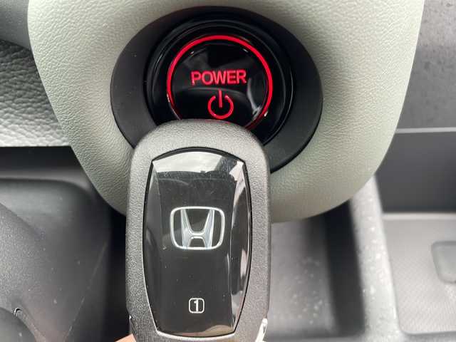 ホンダ フリード ハイブリット e:HEV クロスター 三重県 2025(令7)年 0.1千km メテオロイドグレーメタリック 純正９インチコネクトナビ/アップルカープレイ/ＢＳＭ/両側パワースライドドア/バックカメラ/前席シートヒーター/追従クルーズコントロール/コーナーセンサー/ＵＳＢ給電/ＬＥD/ハーフレザーシート/ステアリングリモコン/禁煙車