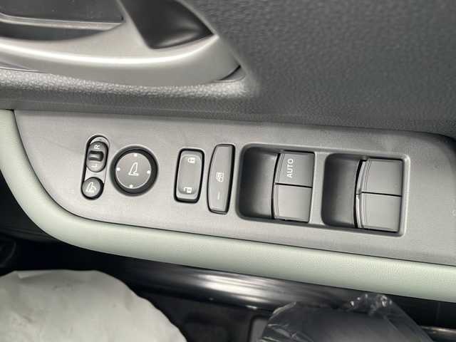 ホンダ フリード ハイブリット e:HEV クロスター 三重県 2025(令7)年 0.1千km メテオロイドグレーメタリック 純正９インチコネクトナビ/アップルカープレイ/ＢＳＭ/両側パワースライドドア/バックカメラ/前席シートヒーター/追従クルーズコントロール/コーナーセンサー/ＵＳＢ給電/ＬＥD/ハーフレザーシート/ステアリングリモコン/禁煙車