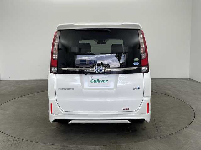 トヨタ エスクァイア ハイブリッド Gi プレミアムパッケージ ブラックテーラード 兵庫県 2017(平29)年 6万km ホワイトパールクリスタルシャイン ・ワンオーナー/・純正ナビ/CD/DVD/BT/USB/SD/TV/・バックカメラ/・トヨタセーフティセンス/・プリクラッシュセーフティ/・レーンディパーチャーアラート/・先行車発進告知/・オートマチックハイビーム/・クルーズコントロール/・トラクションコントロール/・両側パワースライドドア/・前席シートヒーター/・レザーシート/・WAC/・ステアリングリモコン/・LEDヘッドライト/・オートライト/・フォグランプ/・ウォークスルー/・サンシェード/・純正フロアマット/・オールオートパワーウィンドウ/・電動格納ミラー/・スマートキー/・スペアキー/・プッシュスタート