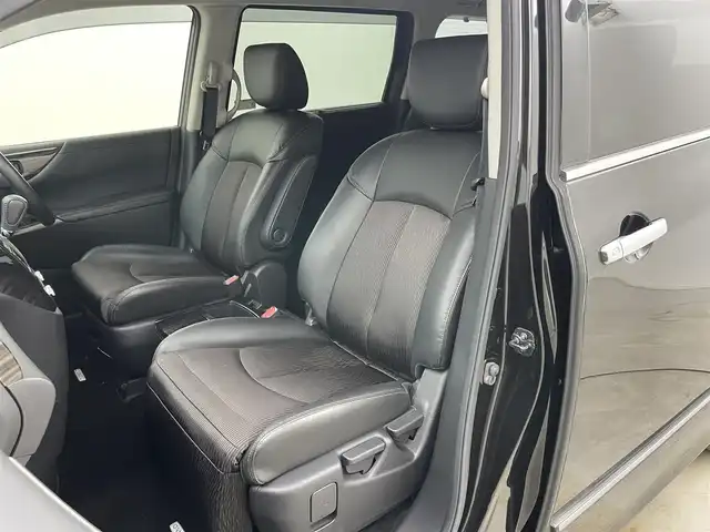 日産 エルグランド 250ハイウェイスターS 岡山県 2016(平28)年 5.8万km ファントムブラック 純正ナビ/（CD/DVD/TV/BT)/全方位カメラ/両側パワースライドドア/電動リアゲート/コーナーセンサー/LEDヘッドライト/オートライト/ハーフレザーシート/前後ドライブレコーダー/衝突軽減ブレーキ/スペアキー