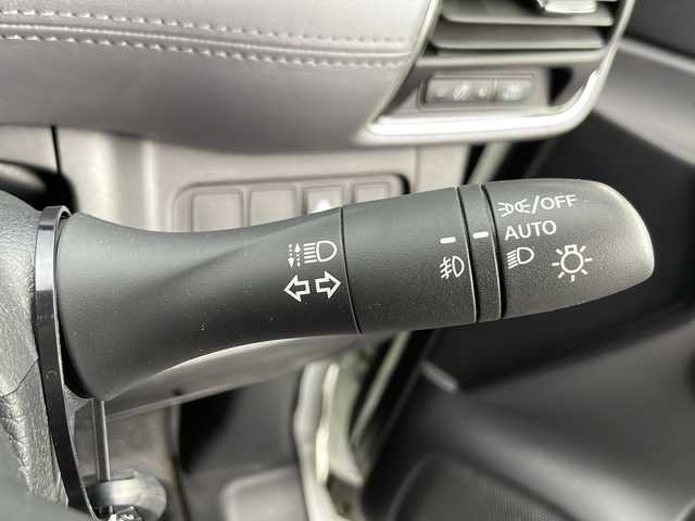 日産 セレナ e－パワー ハイウェイスター V 岩手県 2022(令4)年 4.5万km ブリリアントホワイトパール 寒冷地仕様 10型ナビ フリップダウン 全周囲C プロパイロット デジタルインナーミラー ハンズフリー両側電動スライド フルセグ ETC 合皮革シート シートヒーター ステアヒーター ドラレコ リアヒーターダクト ヒーター付電格ミラー BSM 純正16インチAW ALPINEツィーター