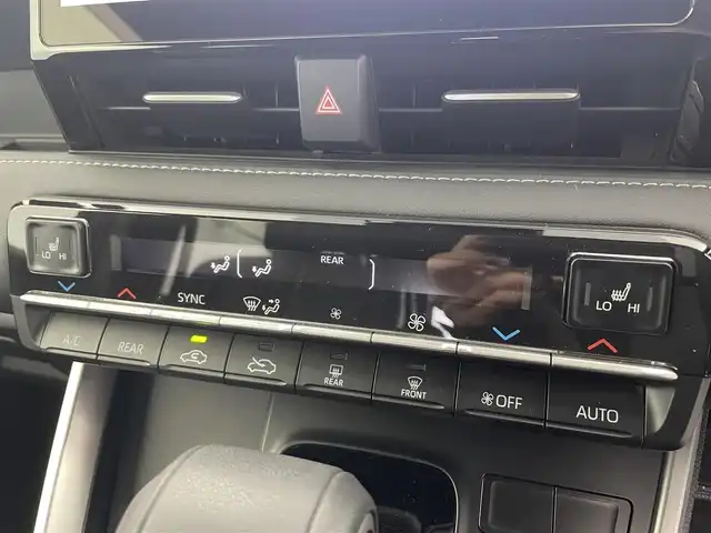 トヨタ ノア ハイブリッド S－Z 富山県 2023(令5)年 1.4万km 黒 ワンオーナー/純正10.5インチナビ/（AM/FM/USB/BT/Miracast/HDMI）/フルセグTV＋CD/DVDデッキ/バックカメラ/レーダークルーズコントロール/プリクラッシュセーフティ/レーンディパーチャーアラート/オートマチックハイビーム/LEDヘッドライト/クリアランスソナー/両側パワースライドドア/ハーフレザーシート/前席シートヒーター/ビルトインETC2.0/ドライブレコーダー/スマートキー×２/プッシュスタート/純正１７インチAW/社外フロアマット/取扱説明書/保証書