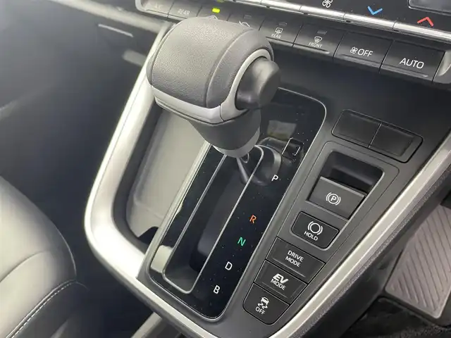 トヨタ ノア ハイブリッド S－Z 富山県 2023(令5)年 1.4万km 黒 ワンオーナー/純正10.5インチナビ/（AM/FM/USB/BT/Miracast/HDMI）/フルセグTV＋CD/DVDデッキ/バックカメラ/レーダークルーズコントロール/プリクラッシュセーフティ/レーンディパーチャーアラート/オートマチックハイビーム/LEDヘッドライト/クリアランスソナー/両側パワースライドドア/ハーフレザーシート/前席シートヒーター/ビルトインETC2.0/ドライブレコーダー/スマートキー×２/プッシュスタート/純正１７インチAW/社外フロアマット/取扱説明書/保証書