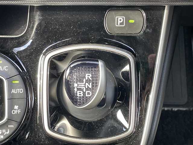 トヨタ ヴォクシー ハイブリッド ZS 煌Ⅱ 東京都 2019(令1)年 4.5万km イナズマスパーキングブラックガラスフレーク 10型純正ナビ/・Bluetooth/・フルセグ/・CD/DVD/バックカメラ/ETC/前後ドライブレコーダー/革巻きステアリング/ステアリングリモコン/クルーズコントロール/前席シートヒーター/オートリトラミラー/シートリフター/オートマチックハイビーム/LEDヘッドライト/フォグライト/スマートキー/プッシュスタート/パーキングサポートブレーキ/クリアランスソナー/レーンディパーチャーアラート/先行車発進告知