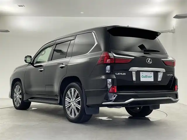 レクサス ＬＸ 570 福井県 2016(平28)年 6.8万km スターライトブラックガラスフレーク 純正ナビ/サンルーフ　/ハーマンカードンＯＰオーディオ　/フルモデリスタエアロ　/３６０°カメラ　/純正アルミホイール　/パワーバックドア　/レザーシート　/シートヒーター＆ベンチレーション　/純正ＥＴＣ２．０