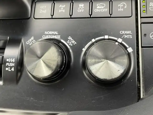 レクサス ＬＸ 570 福井県 2016(平28)年 6.8万km スターライトブラックガラスフレーク 純正ナビ/サンルーフ　/ハーマンカードンＯＰオーディオ　/フルモデリスタエアロ　/３６０°カメラ　/純正アルミホイール　/パワーバックドア　/レザーシート　/シートヒーター＆ベンチレーション　/純正ＥＴＣ２．０