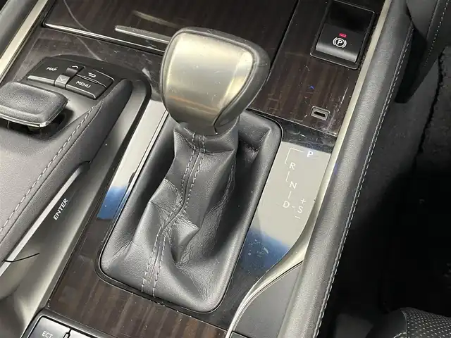 レクサス ＬＸ 570 福井県 2016(平28)年 6.8万km スターライトブラックガラスフレーク 純正ナビ/サンルーフ　/ハーマンカードンＯＰオーディオ　/フルモデリスタエアロ　/３６０°カメラ　/純正アルミホイール　/パワーバックドア　/レザーシート　/シートヒーター＆ベンチレーション　/純正ＥＴＣ２．０
