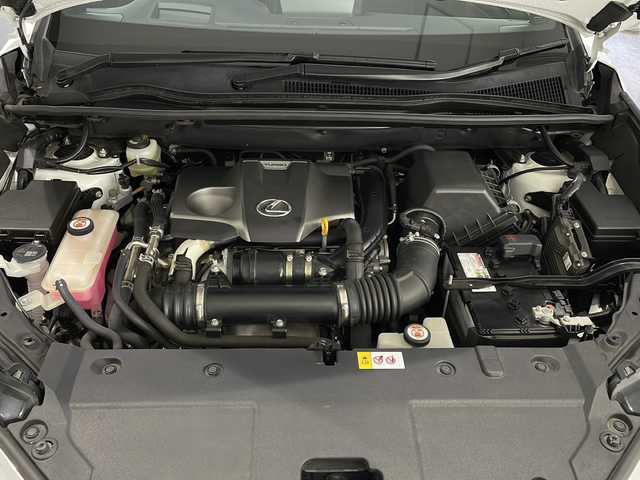 レクサス ＮＸ 300 Fスポーツ 新潟県 2018(平30)年 5.4万km ホワイトノーヴァガラスフレーク 4WD/ガラスルーフ/純正ナビ/　　フルセグ/CD/BT/AUX/バックカメラ/パワーバックドア/レーダークルーズコントロール/LEDオートライト/オートマチックハイビーム/Fフォグ/レザーシート/パワーシート/シートメモリー/シートヒーター/エアシート/純正アルミホイール付きサマータイヤ車載/ステアリングスイッチ/パドルシフト/アイドリングストップ/USBポート/ブラインドスポットモニター/スマートキー/ETC