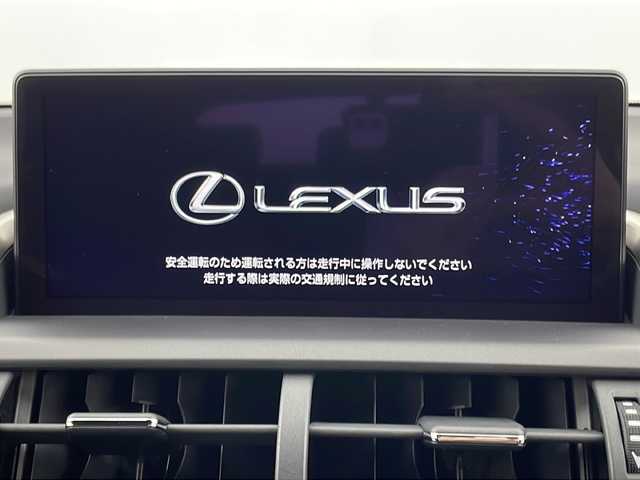 レクサス ＮＸ 300 Fスポーツ 新潟県 2018(平30)年 5.4万km ホワイトノーヴァガラスフレーク 4WD/ガラスルーフ/純正ナビ/　　フルセグ/CD/BT/AUX/バックカメラ/パワーバックドア/レーダークルーズコントロール/LEDオートライト/オートマチックハイビーム/Fフォグ/レザーシート/パワーシート/シートメモリー/シートヒーター/エアシート/純正アルミホイール付きサマータイヤ車載/ステアリングスイッチ/パドルシフト/アイドリングストップ/USBポート/ブラインドスポットモニター/スマートキー/ETC