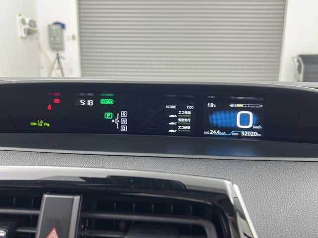トヨタ プリウス A 三重県 2017(平29)年 5.2万km スティールブロンドM 純正7インチナビ/　フルセグTV/CD/Bluetooth/バックカメラ/衝突軽減ブレーキシステム/レーダークルーズコントロール/HUD/BSM/オートマチックハイビーム/ステアリングスイッチ/前後コーナーセンサー/レーンキープアシストシステム/パーキングアシスト/電格ウインカーミラー