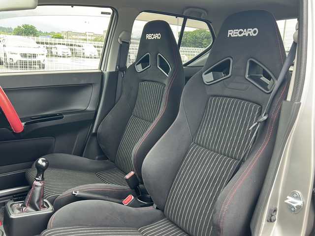 スズキ アルト ワークス 富山県 2016(平28)年 4.4万km スチールシルバーM ｃａｒｒｏｚｚｅｒｉａ製メモリナビ/・ワンセグＴＶ/・ＣＤ/・ＤＶＤ/ＲＥＣＡＲＯシート　/ＢＬＩＴＺ/・車高調/・センターマフラー/・エアクリーナー/・Ｔｈｒｏ　Ｃｏｎ　/Ｒ＇ｓ　ＥＣＵ/バックカメラ/ＥＴＣ/ドアバイザー/プッシュスタート/純正15インチAW