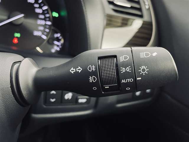 レクサス ＧＳ 350 Iパッケージ 道央・札幌 2016(平28)年 2.4万km グラファイトブラックガラスフレーク ・ワンオーナー/・４WD/・寒冷地仕様/・メーカーナビ/　CD/DVD/Blu-ray/SD/BT/フルセグ/・バックカメラ/・ビルトインETC2.0/・純正ドライブレコーダー/・プリクラッシュセーフティ/・レーダークルーズコントロール/・レーンキープアシスト/・オートハイビーム/・クリアランスソナー/・BSM/・HUD/・レザーシート/・前席パワーシート/・前席エア/シートヒーター/・3眼LEDヘッドライト/・フォグライト/・オートライト/・レインセンサーワイパー/・ワイパーデアイサー/・プッシュスタート/・スマートキー/・純正エンジンスターター/・カードキー/・純正フロアマット/・ドアバイザー