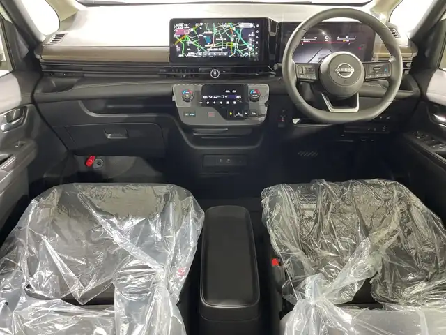 日産 セレナ e－パワー ハイウェイスター V 神奈川県 2025(令7)年 0.1千km ホワイト 登録済未使用車/統合型12.3インチインターフェースディスプレイ/アドバンスドドライブアシストディスプレイ/NissanConnectメモリーナビゲーションシステム/フルセグ HDMI 　/インテリジェントアラウンドビューモニター/両側電動スライドドア【サンシェード】/360度セーフティアシスト/インテリジェントエマージェンシーブレーキ/前方衝突予報警報/衝突回避ステアリングアシスト/車線逸脱防止支援システム/車線逸脱警報/後側方衝突防止支援システム/後側方車両検知警報/後退時車両検知警報/ふらつき警報/踏み間違い衝突防止アシスト/標識認識機能/前後ソナー/ナビリンク機能付プロパイロット緊急停止支援システム/インテリジェントルームミラー/SOSコール/ワイヤレス充電器/車載通信ユニット/ビルトインETC2.0ユニット/純正前後ドライブレコーダー/革巻きステアリング/2列目3列目パーソナルテーブル/USB電源Cソケット/アダプティブLEDヘッドライトシステム/オートライト/LEDフロントフォグランプ/純正16インチアルミホイール