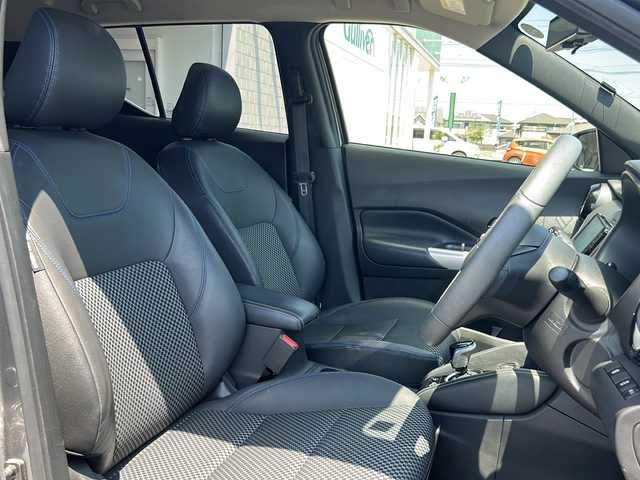 日産 キックス X 栃木県 2020(令2)年 6万km ダークメタルグレー/ピュアブラック 2トーン 純正SDナビ/Bluetooth CD DVD/TV フルセグ/アラウンドビューモニター/プロパイロット/インテリジェントルームミラー/ルーフレール/ETC/ドライブレコーダー/コーナーセンサー/レーンキープアシスト/LEDヘッドライト/オートライト/衝突被害軽減システム/取扱説明書