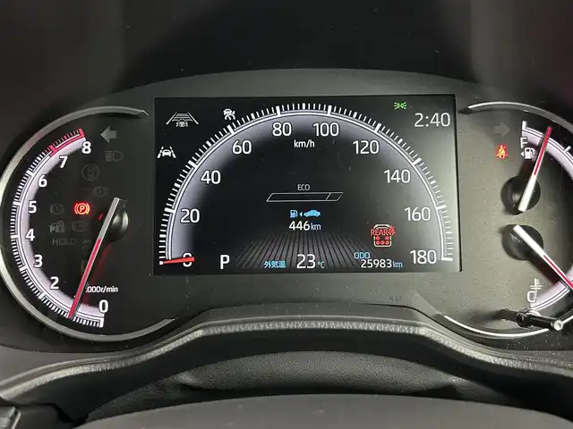 トヨタ ヴォクシー S－Z 道央・札幌 2024(令6)年 2.6万km ホワイトパールクリスタルシャイン ・４WD/・寒冷地仕様/・純正ナビ/　BT／CD／DVD／USB／/　AppleCarPlay／AndroidAuto／フルセグ/・バックカメラ/・社外ETC/・プリクラッシュセーフティ/・レーンディパーチャーアラート/・プロアクティブドライビングアシスト/・コーナーセンサー/・パーキングサポートブレーキ/・ロードサインアシスト/・レーダークルーズコントロール/・横滑り防止/・両側パワースライドドア/・前席シートヒーター/・ハーフレザー/・社外フロアマット/・純正サマー16インチAW/・LEDヘッドライト/・オートライト/・オートマチックハイビーム/・プッシュスタート/・スマートキー