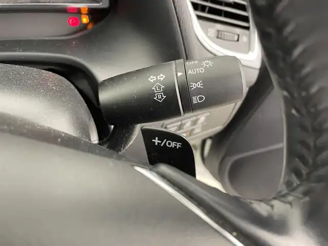 マツダ アクセラ スポーツ 15S プロアクティブ 千葉県 2019(平31)年 4.9万km スノーフレイクホワイトパールマイカ 禁煙車/スマートシティブレーキサポート　衝突軽減ブレーキ/BSM　ブラインドスポットモニター/レーンキープアシスト/標識認識機能/ドライバーアテンションアラート/パーキングセンサー　コーナーセンサー/HUD　ヘッドアップディスプレイ/マツダコネクトナビ/・CD/DVD/Bluetooth/USB/AUX/フルセグ/・ビルトインETC/・360度ビューモニター　全周囲カメラ　全方位カメラ/純正18インチアルミホイール/LEDヘッドライト/フォグランプ/オートライト/オートハイビーム/スマートキー/プッシュスタートボタン/パドルシフト/アイドリングストップ/オートエアコン/クルーズコントロール/フロアマット/電動格納ミラー/ステアリングリモコン　ステアリングスイッチ