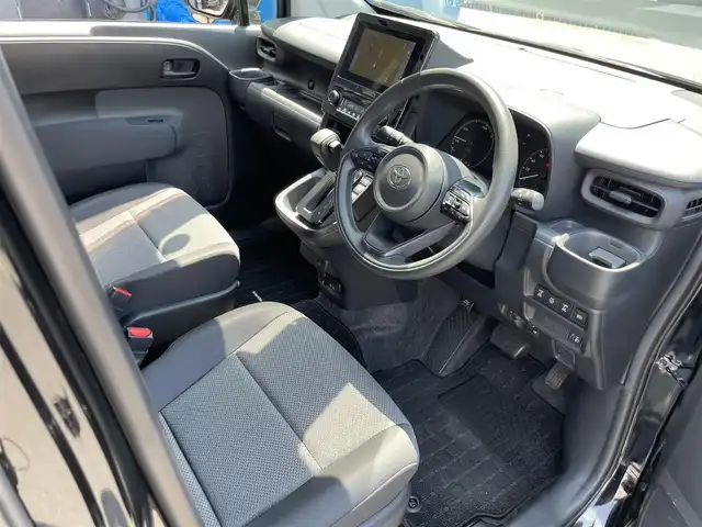 トヨタ シエンタ ハイブリッド G 滋賀県 2022(令4)年 3.7万km ブラック 純正8型ナビ/・Bluetooth/USB/FM/AM/バックカメラ/両側自動ドア/ブラインドスポットモニター/追従付クルーズコントロール/LEDヘッドライト/オートマチックハイビーム/クリアランスソナー/ステアリングリモコン/レーンキープアシスト/純正ドライブレコーダー/ビルトインETC/100V電源/スマートキー