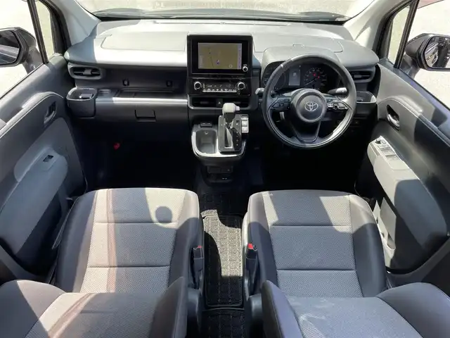 トヨタ シエンタ ハイブリッド G 滋賀県 2022(令4)年 3.7万km ブラック 純正8型ナビ/・Bluetooth/USB/FM/AM/バックカメラ/両側自動ドア/ブラインドスポットモニター/追従付クルーズコントロール/LEDヘッドライト/オートマチックハイビーム/クリアランスソナー/ステアリングリモコン/レーンキープアシスト/純正ドライブレコーダー/ビルトインETC/100V電源/スマートキー