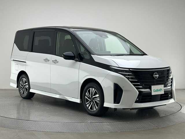 日産 セレナ e－パワー ハイウェイスター V 兵庫県 2025(令7)年 0.1千km パールⅡ 登録済み未使用車/ワンオーナー/日産コネクトナビ/フルセグ BT USB/純正フリップダウンモニター/プロパイロット/エマージェンシーブレーキ/LKA/レーダークルーズコントロール/コーナーセンサー/アラウンドビューモニター/ビルトインETC2.0/ドライブレコーダー/LEDヘッドライト/オートライト/オートハイビーム/スマートキー/スペアキー/取扱い説明書/新車時保証書