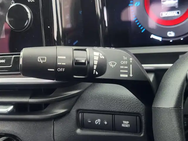 日産 オーラ G レザーエディション 愛知県 2024(令6)年 2.1万km ミッドナイトブラック/サンライズカッパー プロパイロット/純正9インチディスプレイオーディオナビ/BOSEプレミアムサウンド/衝突被害軽減ブレーキ/三眼LEDヘッドライト/全方位カメラ/フルセグTV/Bluetooth/バックカメラ/コーナーセンサー/オートマチックハイビーム/純正アルミホイール/ETC2.0/スマートルームミラー/置くだけ充電器/ステアリングスイッチ/スマートキー/プッシュスタート