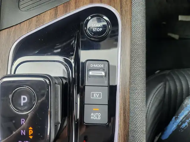 日産 オーラ G レザーエディション 愛知県 2024(令6)年 2.1万km ミッドナイトブラック/サンライズカッパー プロパイロット/純正9インチディスプレイオーディオナビ/BOSEプレミアムサウンド/衝突被害軽減ブレーキ/三眼LEDヘッドライト/全方位カメラ/フルセグTV/Bluetooth/バックカメラ/コーナーセンサー/オートマチックハイビーム/純正アルミホイール/ETC2.0/スマートルームミラー/置くだけ充電器/ステアリングスイッチ/スマートキー/プッシュスタート