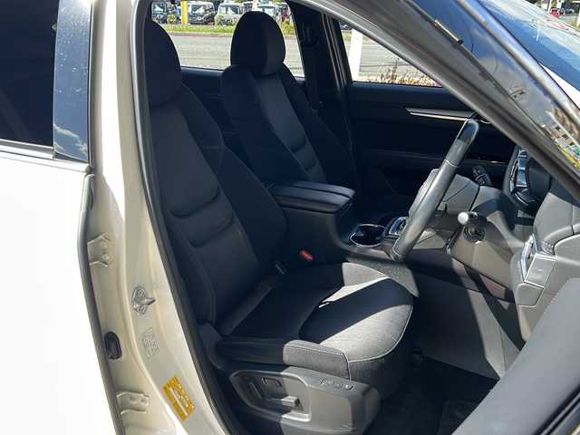 マツダ ＣＸ－８ XD プロアクティブ 静岡県 2018(平30)年 7.6万km スノーフレイクホワイトパールマイカ マツダシティーブレーキサポート/衝突軽減ブレーキ/レーンキープアシスト/レーダークルーズコントロール/ブラインドスポットモニター/全方位カメラ/純正ナビ/フルセグTV/CD/DVD/Bluetooth/ラジオ/主要装備/パワーバックドア/オートライト/オートハイビーム/オートホールド/パワーシート/シートヒーター/ステアリングスイッチ/アイドリングストップ/ヘッドアップディスプレイ/ETC/LEDヘッドライト