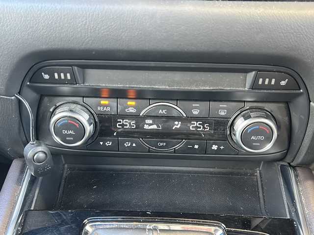 マツダ ＣＸ－８ XD プロアクティブ 静岡県 2018(平30)年 7.6万km スノーフレイクホワイトパールマイカ マツダシティーブレーキサポート/衝突軽減ブレーキ/レーンキープアシスト/レーダークルーズコントロール/ブラインドスポットモニター/全方位カメラ/純正ナビ/フルセグTV/CD/DVD/Bluetooth/ラジオ/主要装備/パワーバックドア/オートライト/オートハイビーム/オートホールド/パワーシート/シートヒーター/ステアリングスイッチ/アイドリングストップ/ヘッドアップディスプレイ/ETC/LEDヘッドライト